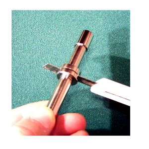Messer durch Zigarette