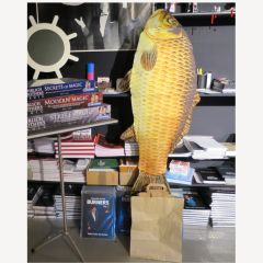 Erscheinender Riesenfisch